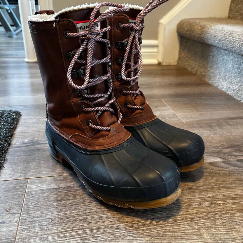 Hunter Women's Brown and Black Winter Boots